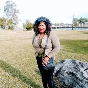 Meet your Posher, Nora